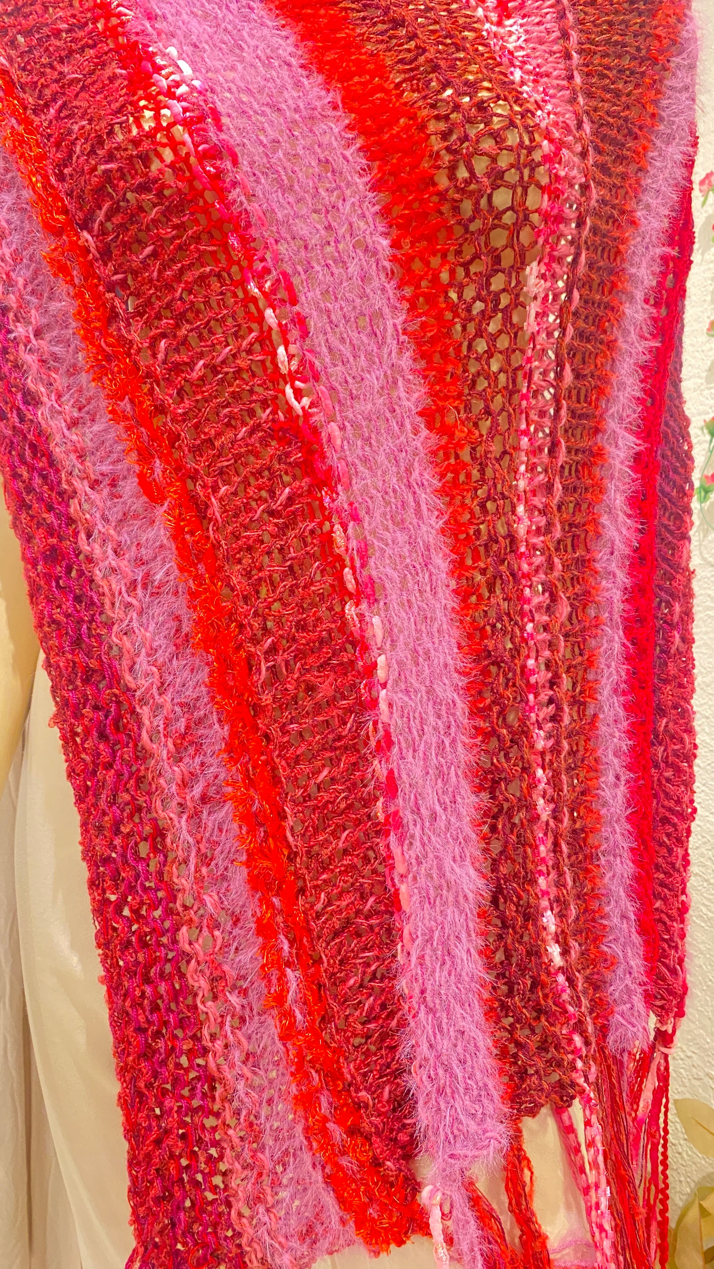 PONCHO ROJOS-FUCSIAS TEJIDOS DE KARLA