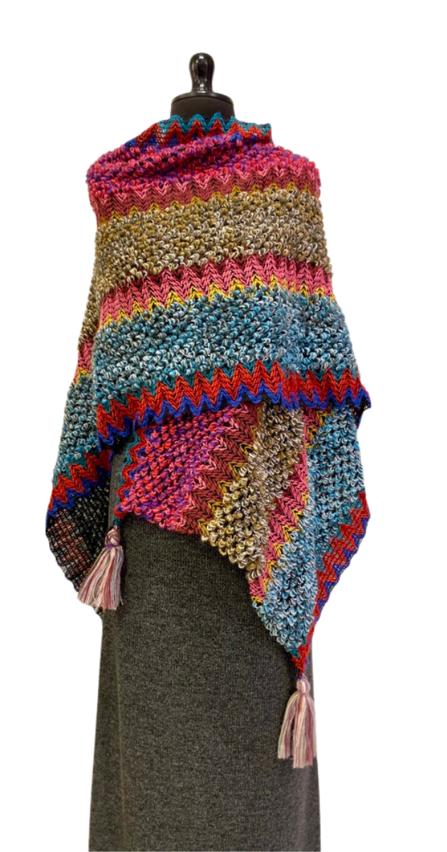 RUANA BOHO FUCSIAS Y ROJOS