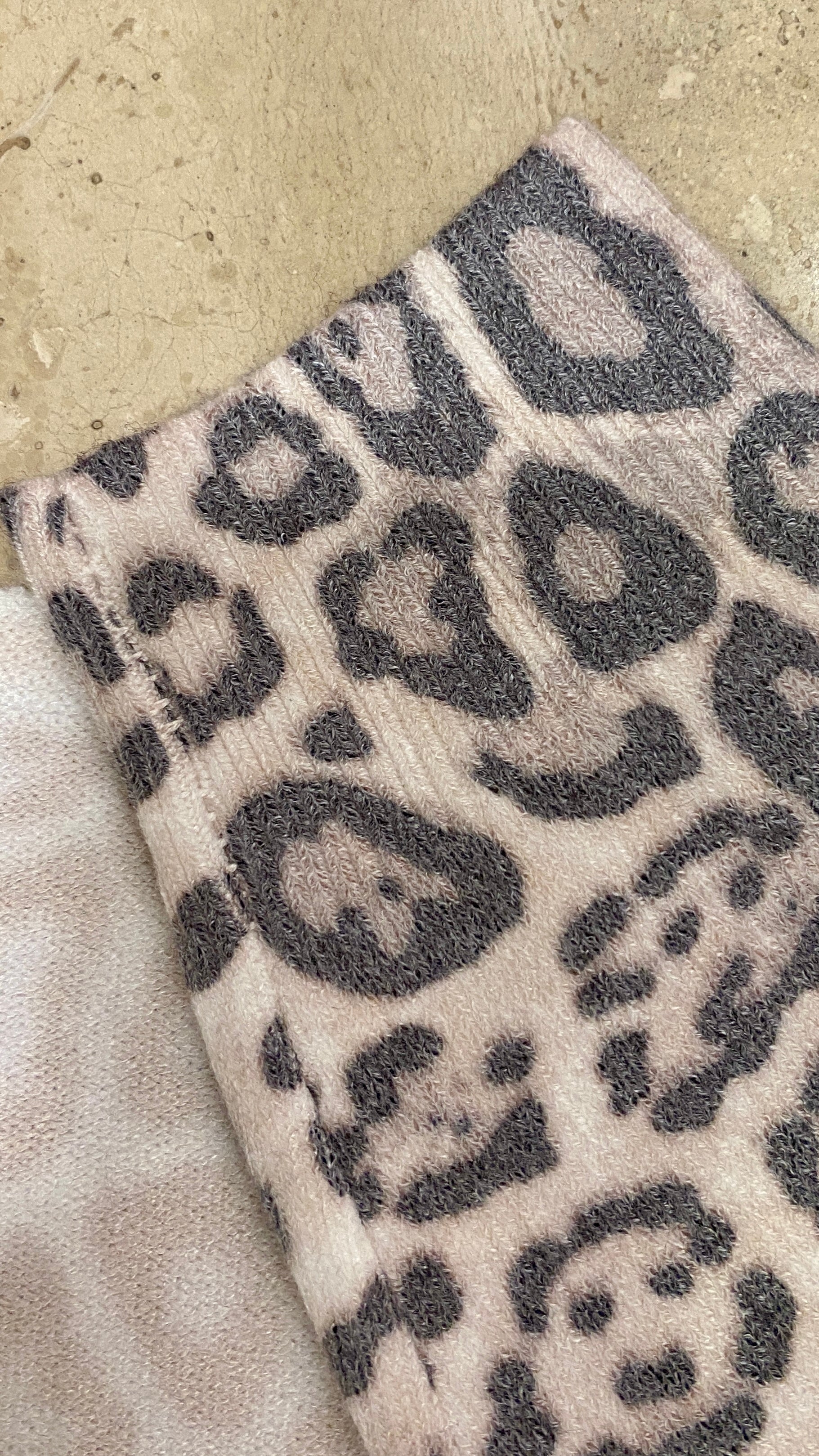 SUÉTER VISCOSA ANIMAL PRINT LEOPARDO
