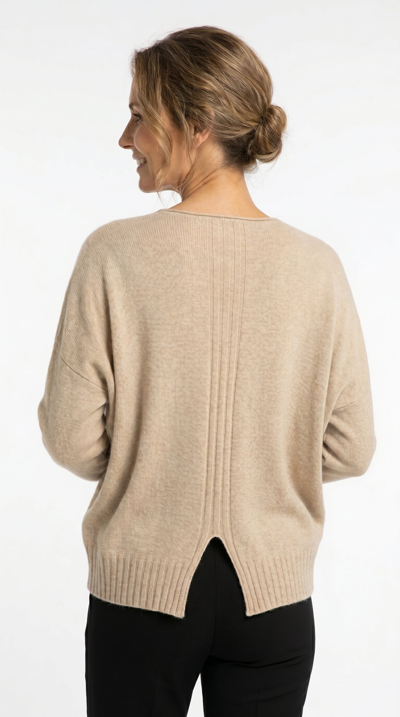 SUETER CLASICO BEIGE