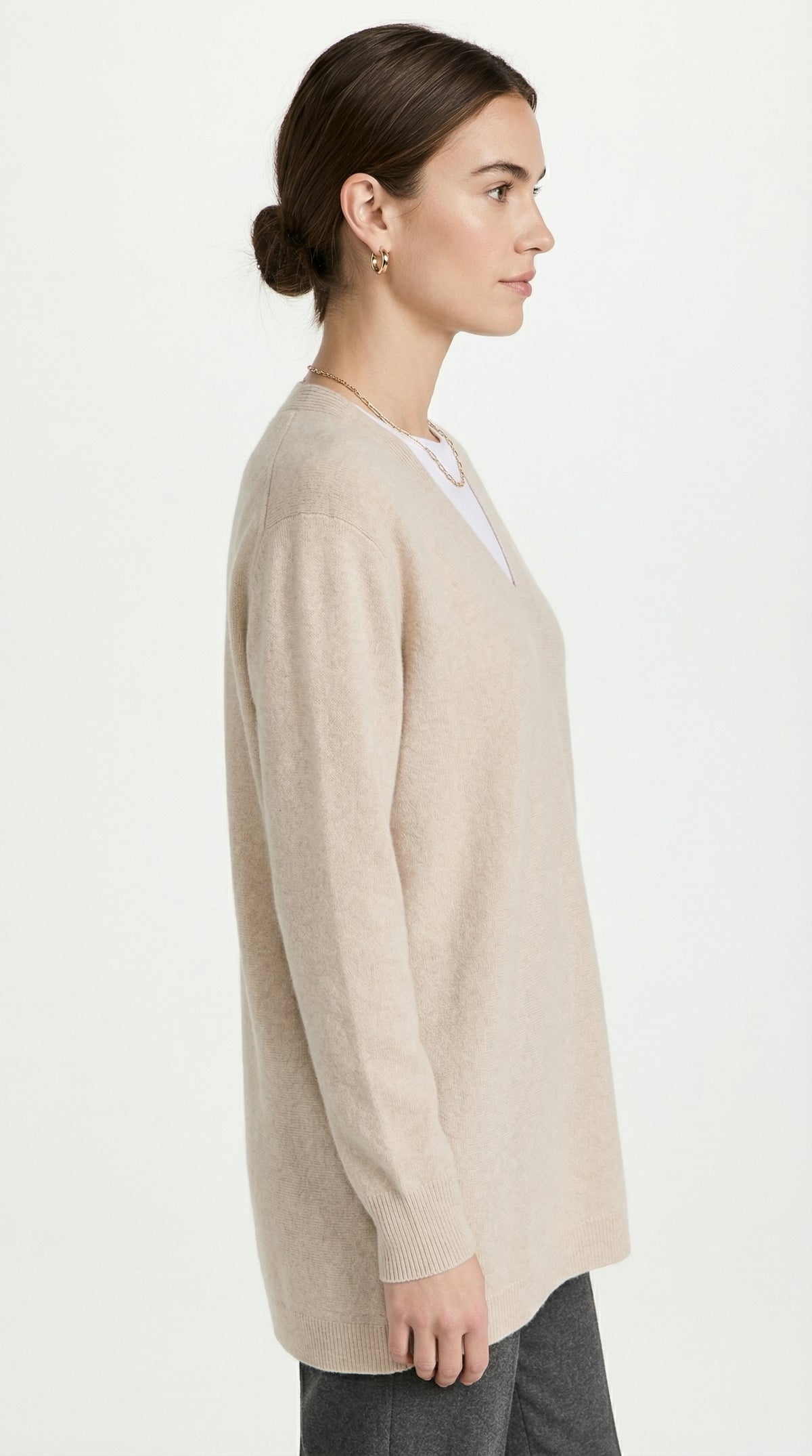 SUÉTER OVERSIZE CUELLO V BEIGE