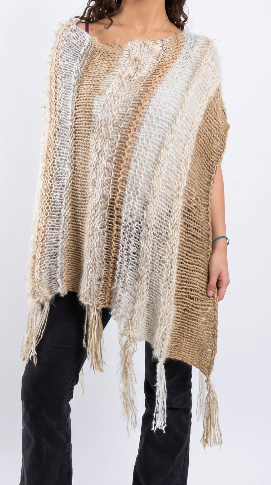 PONCHO BEIGE TEJIDOS DE KARLA