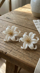 AROS FLOR BLANCO Y DORADO