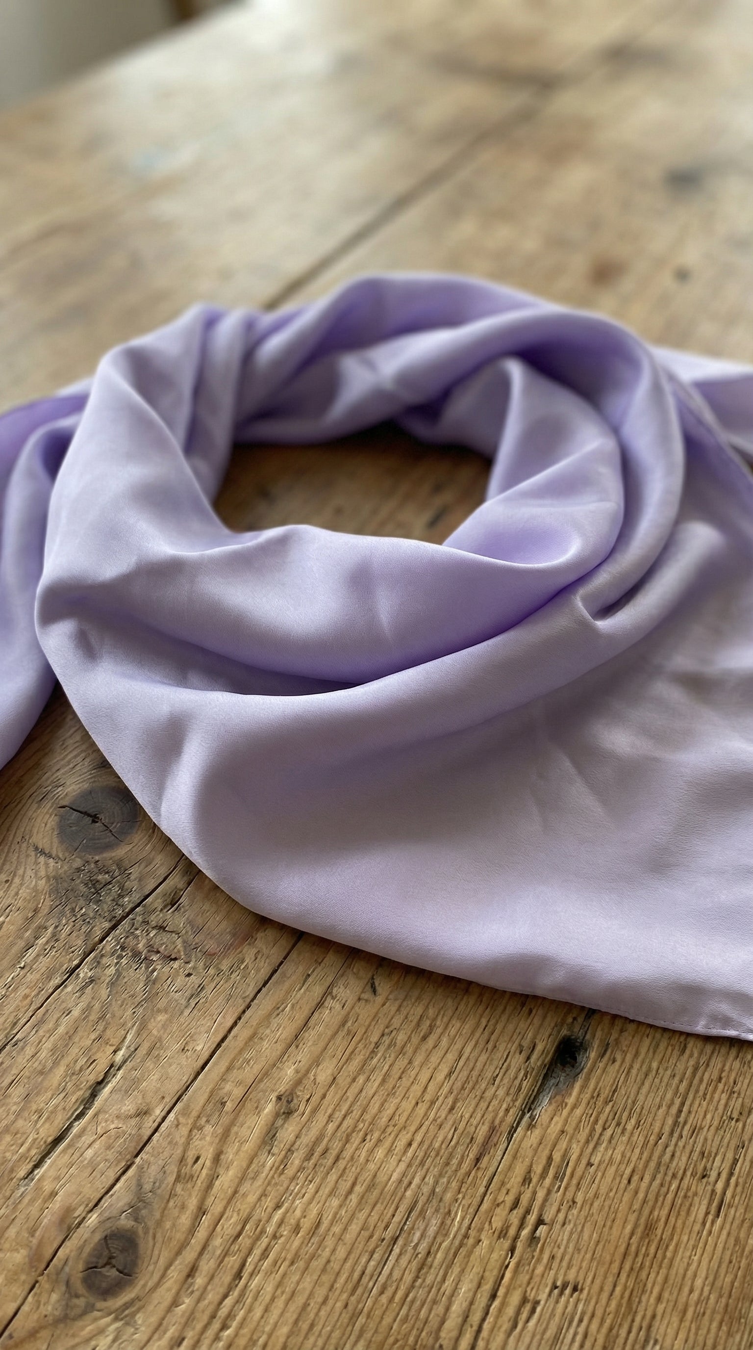 PAÑUELO SEDA LAVANDA