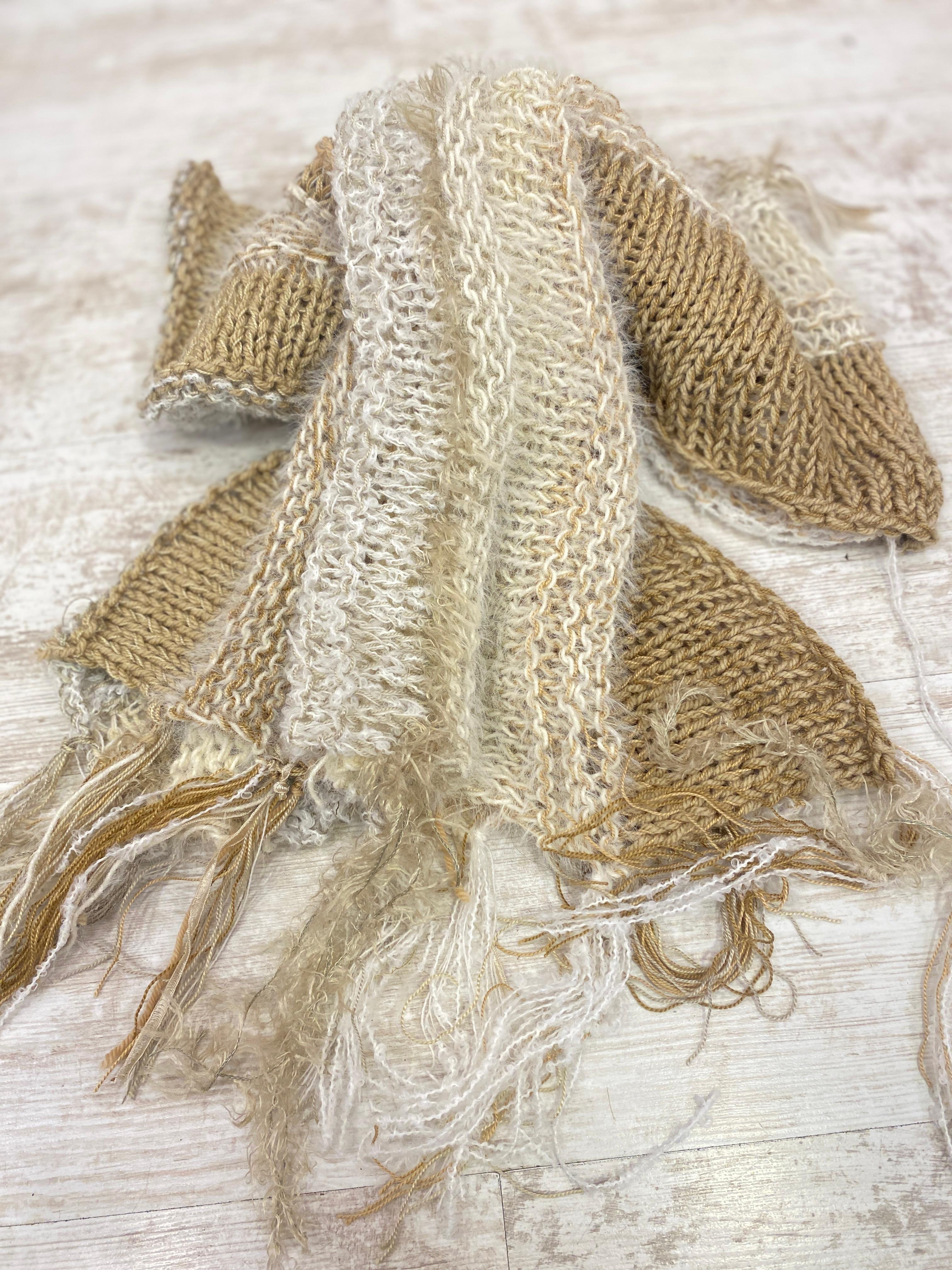 PONCHO BEIGE TEJIDOS DE KARLA